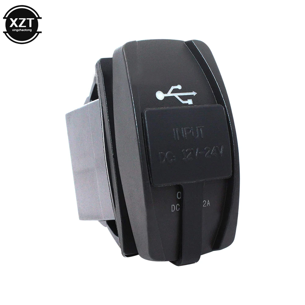 Chargeur de voiture USB universel pour touristes