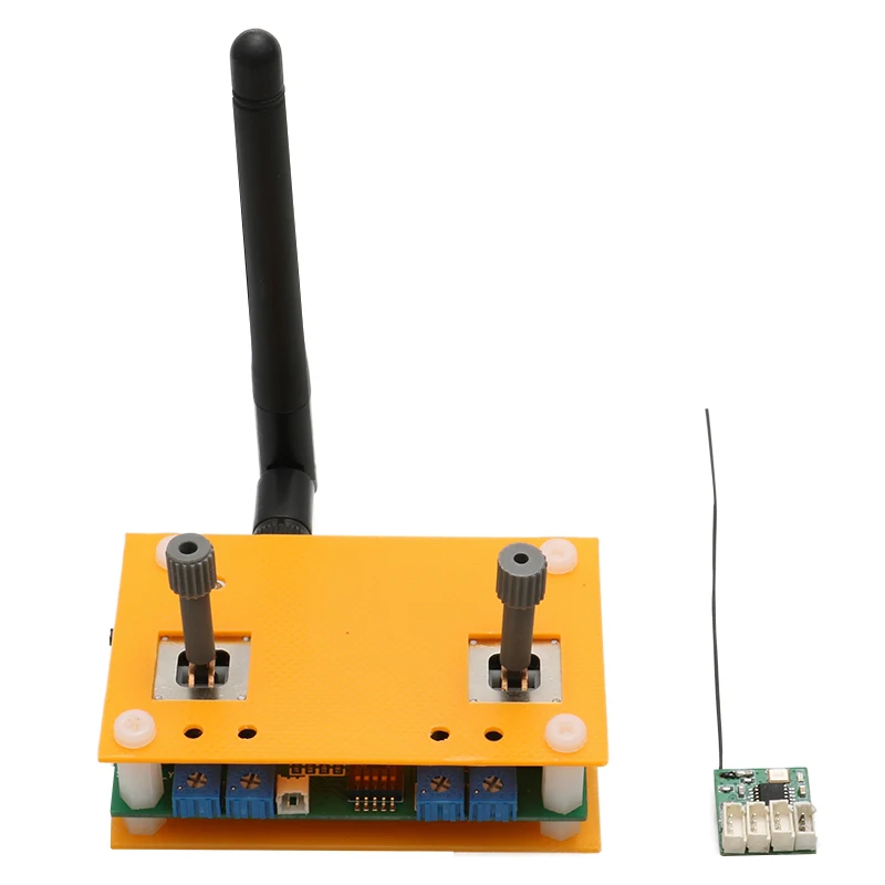 quot;Télécommande polyvalente pour aviation et robotique" - Test et Avis